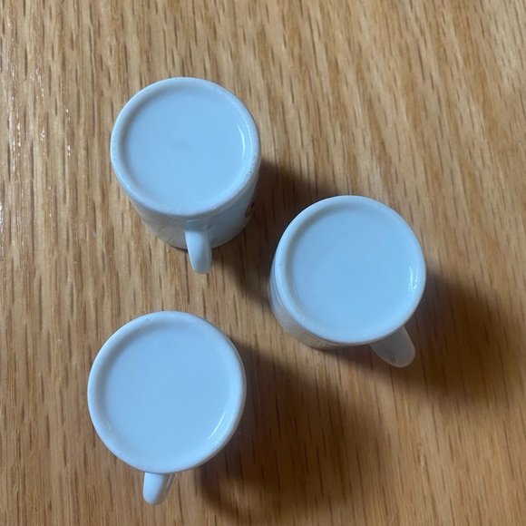 3/$20 ✨ Vintage Disney Collectible Mini Mugs Cups - Picture 6 of 8